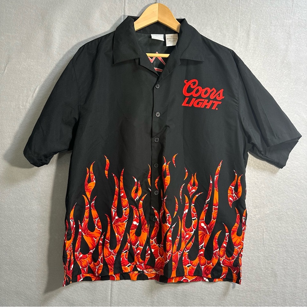 Men’s size large Coors Light Hawaiian flame graphic button up shirt black red